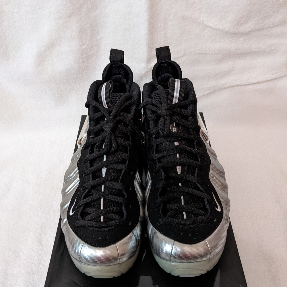 Nike Air Foamposite Pro "Silver Surfer."